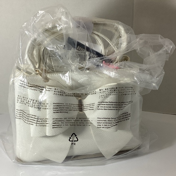 Like Dreams
Jenna Bow Satchel - Picture 9 of 12